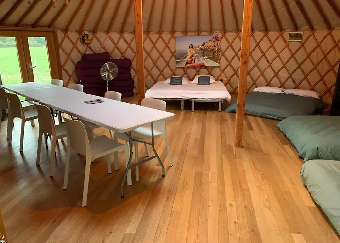 Yourte Proche Canal Lüks kamp alanı *